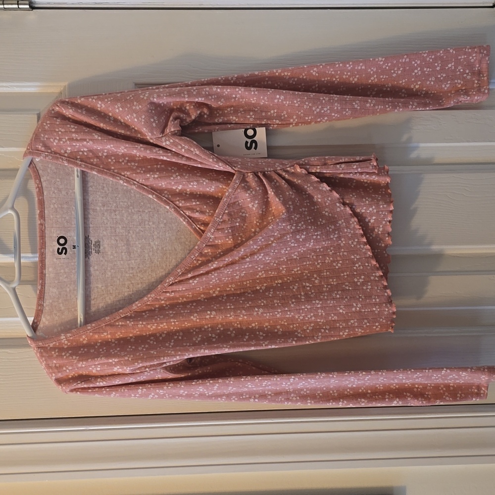 SO BRAND WOMENS JUNIOR SIZE LONG SLEEVES PINK FLORAL WRAP TOP SIZE MEDIUM